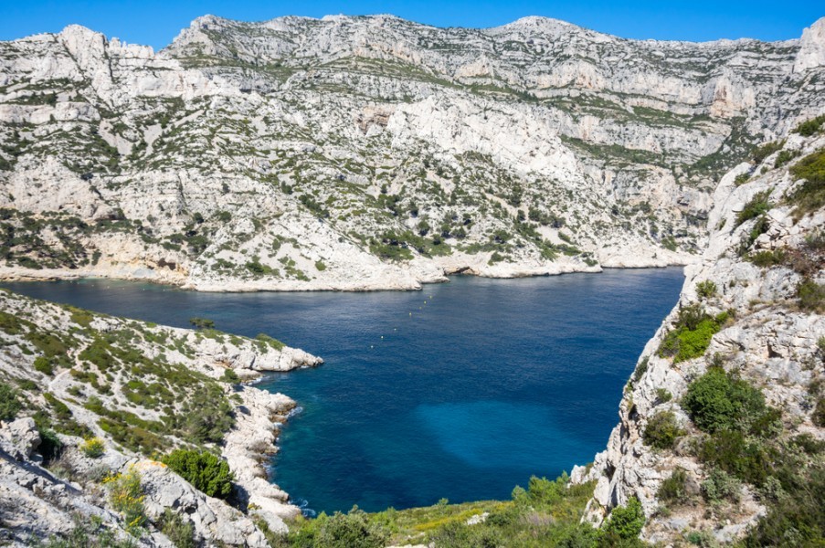 Où se trouve la grotte bleue Marseille ?