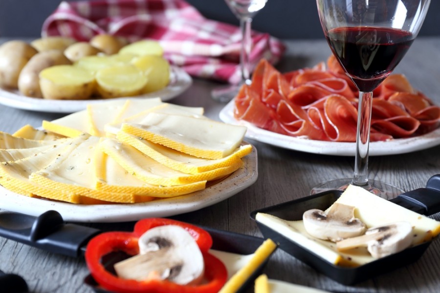 Vin avec la raclette : lequel choisir ?